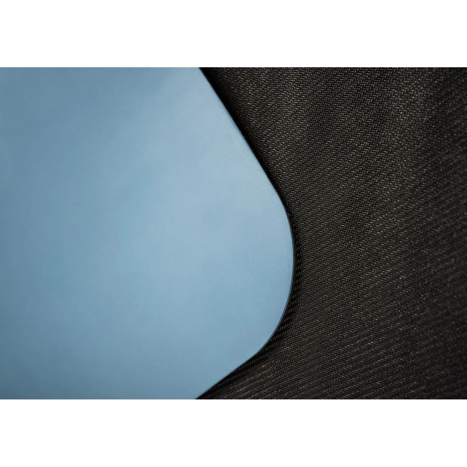 يوكيو بداية اليوغا - Aqua