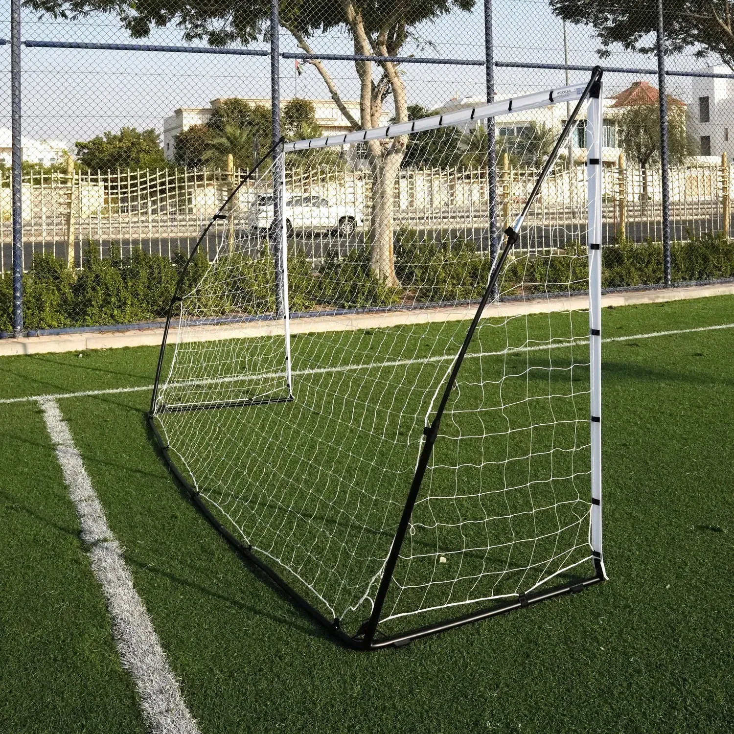 داوسون سبورتس مرمى كرة قدم من الألياف الزجاجية (متوفر بمقاسين) - 240 x 150 x 84 cm