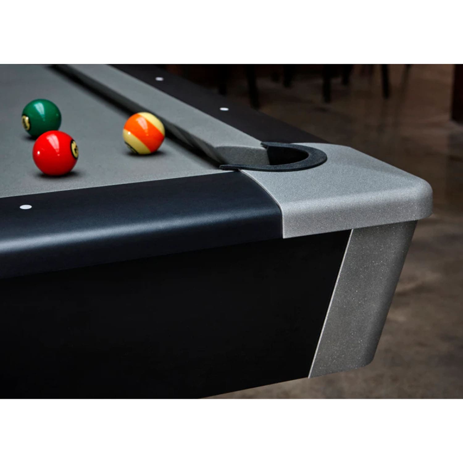 Brunswick  9ft Black Wolf Pro Pool Table