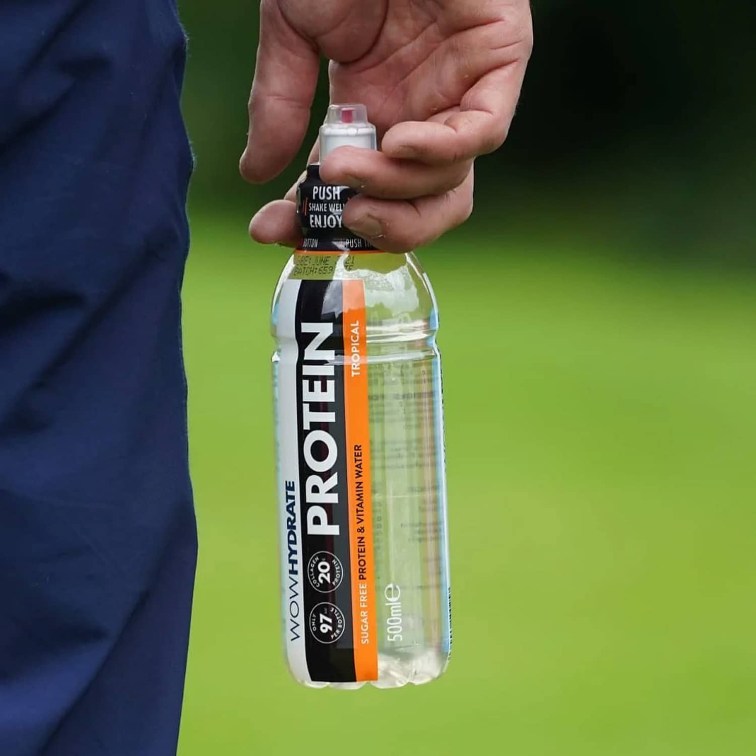 واوهيدرات عبوة التذوق - جميع النكهات - 500 مل (عبوة من 12 قطعة)