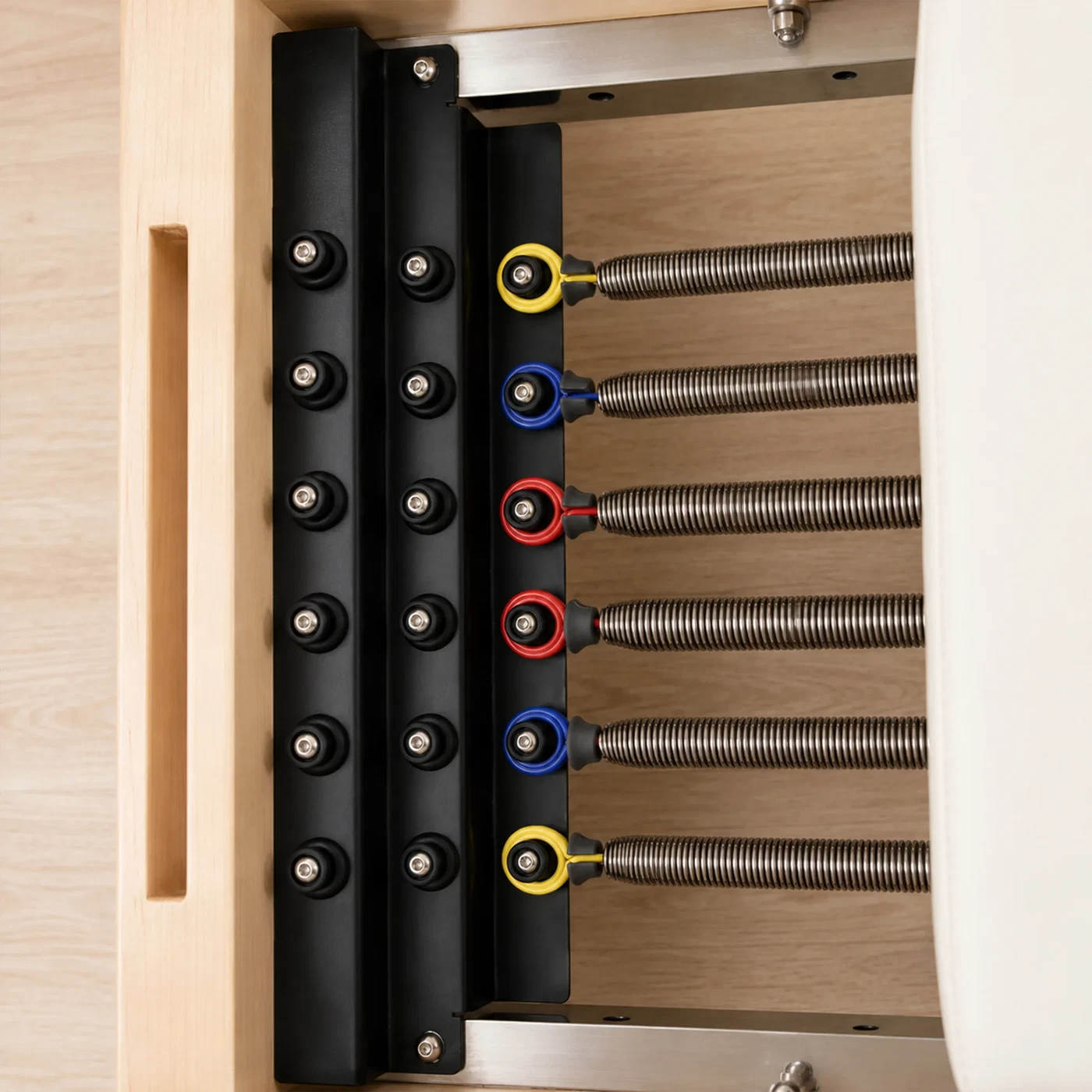 Eleno Pilates M4 Pro six spring resistance system