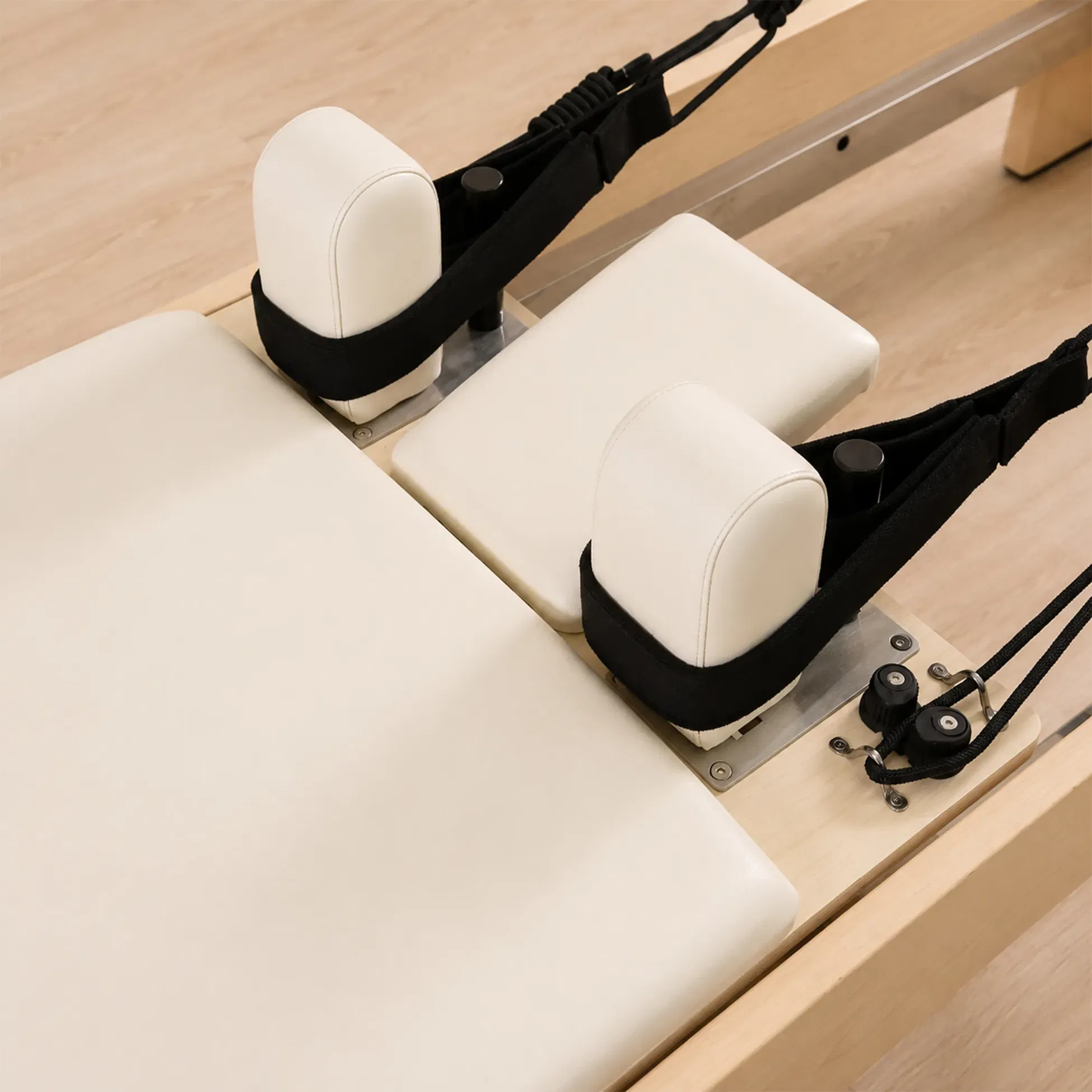 Eleno Pilates M4 Pro Maple Wood Reformer Bundle - Beige