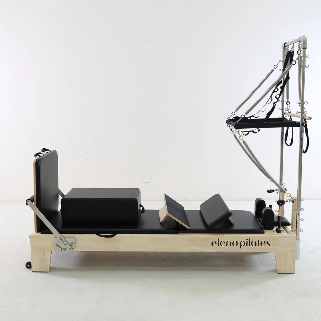 Eleno M2 Oak Wood Reformer Black Upholstery