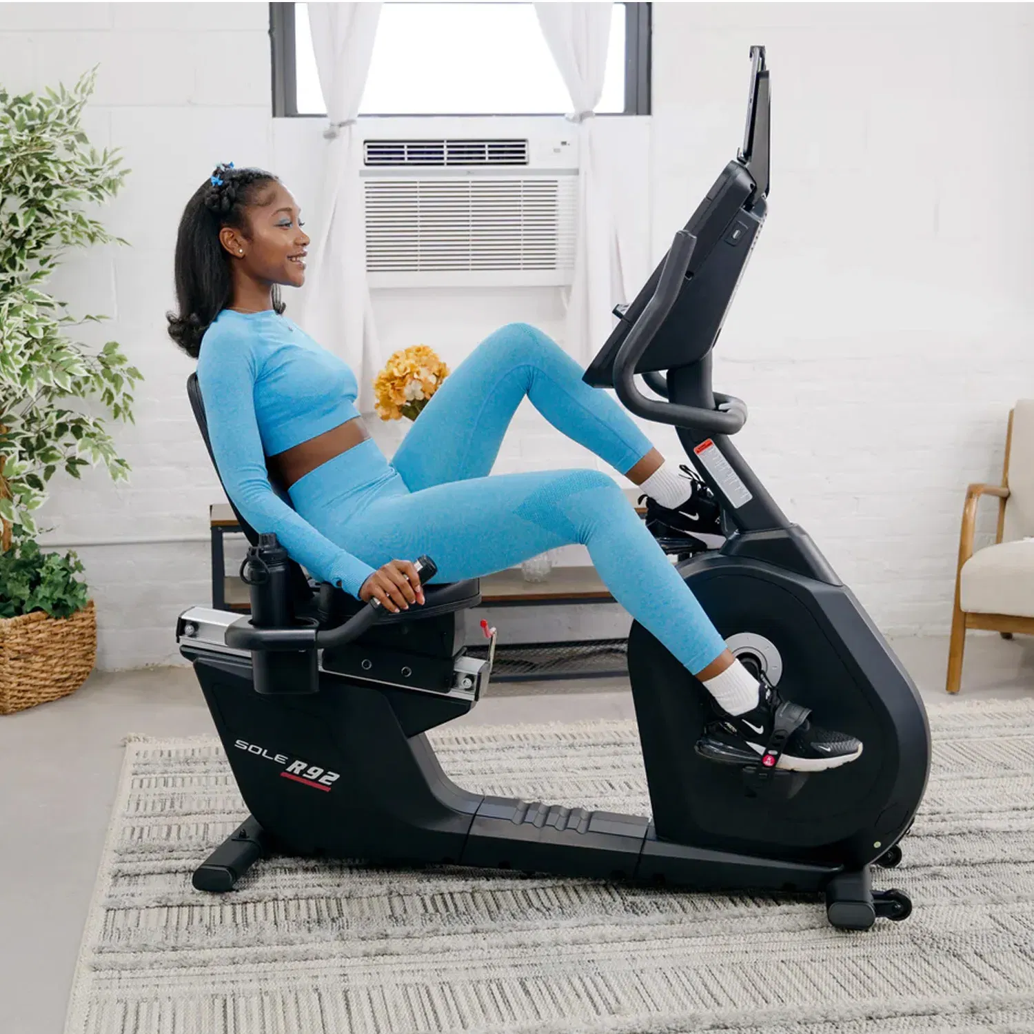 Sole Fitness R92 Home Use Recumbent Bike