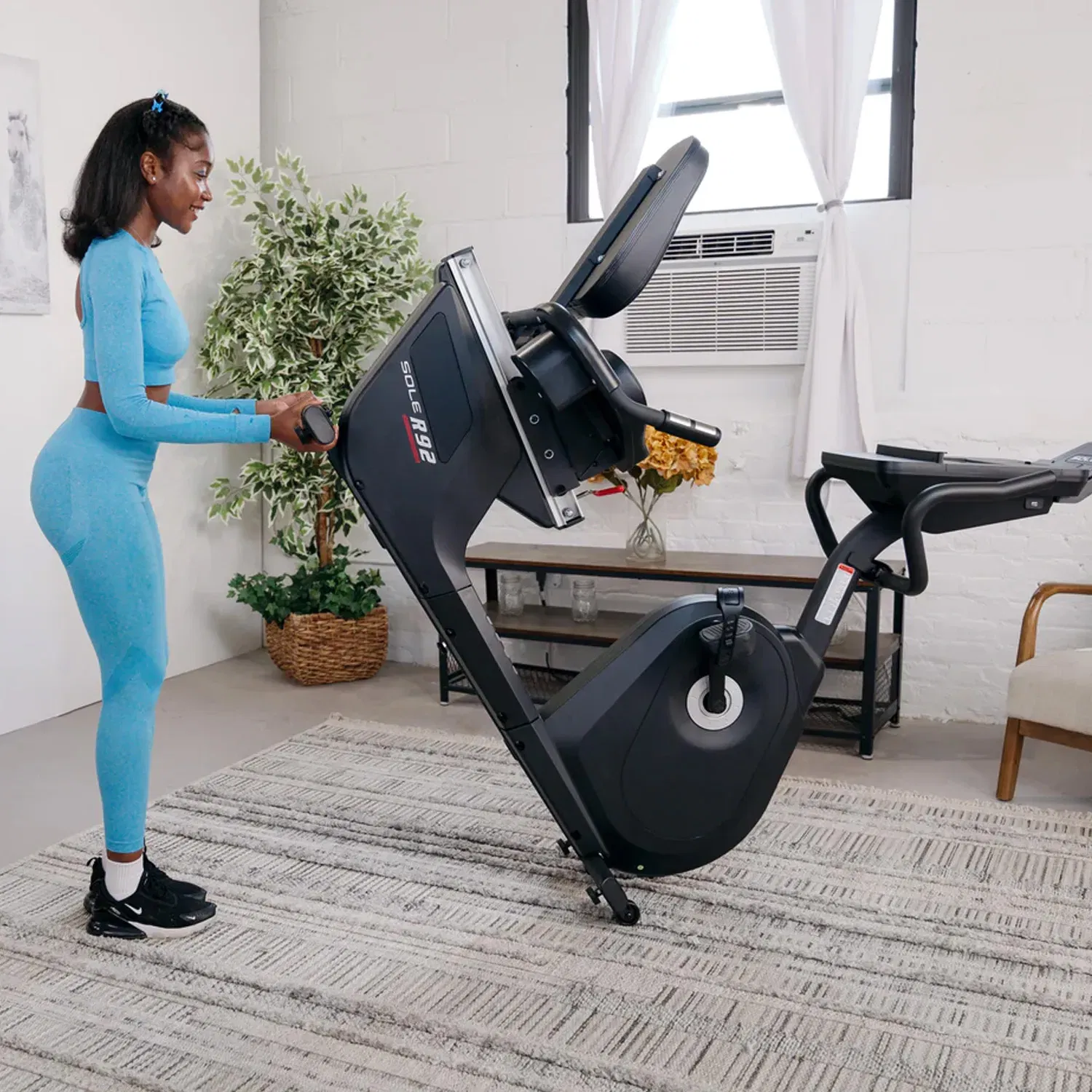 Sole Fitness R92 Home Use Recumbent Bike