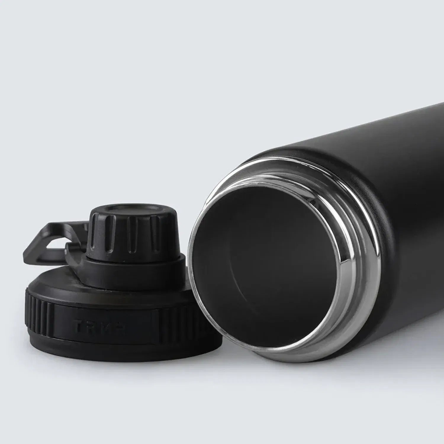 TRNR Studio Bottle 710 Ml - Reusable Stainless Steel Bottle - Black