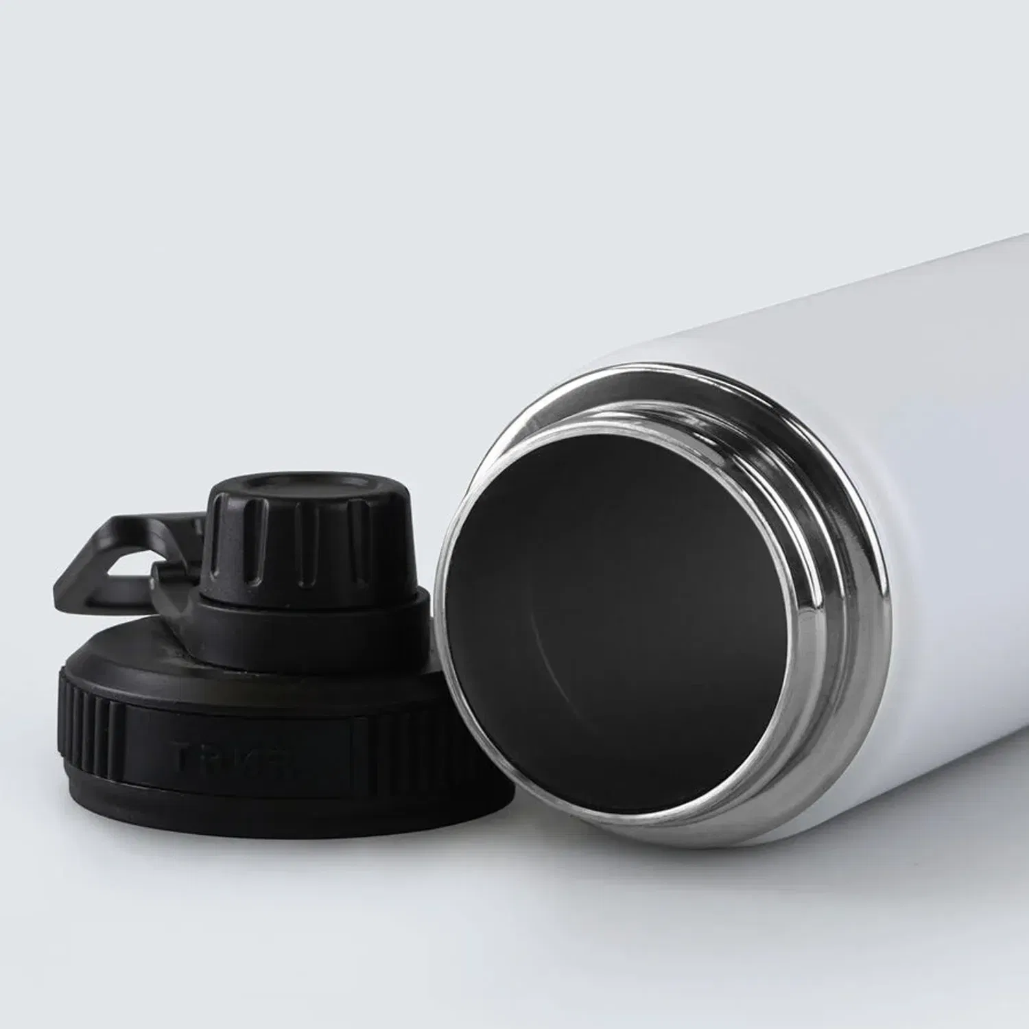 TRNR Studio Bottle 710 Ml - Reusable Stainless Steel Bottle - White